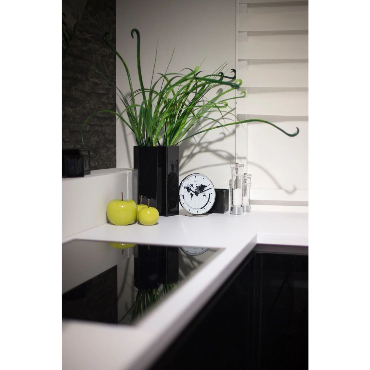 Hermle World Time Clock Nickel-Plated Mantel Clock 22843-002100 2 Hermle World Time Clock Nickel-Plated Mantel Clock 22843-002100 - Image 2