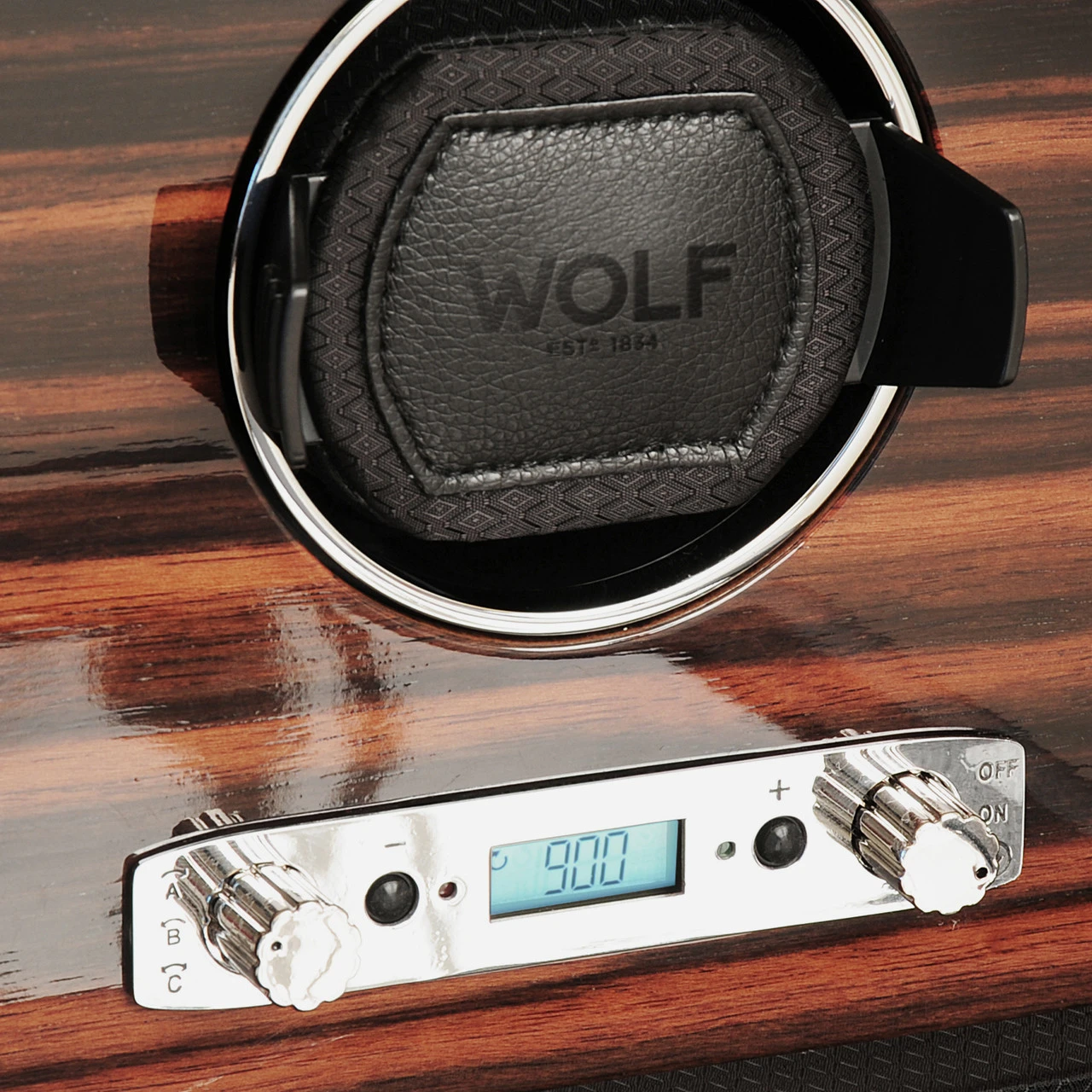 WOLF Roadstar Single Black With Aged Wood Watch Winder 457056 4 WOLF Roadstar Single Black With Aged Wood Watch Winder 457056 - Image 4
