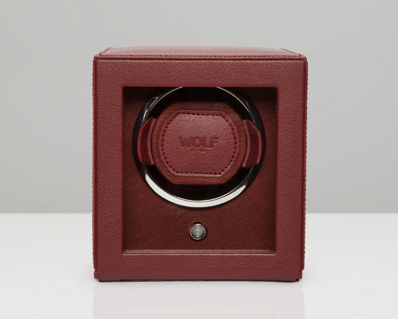 Wolf Cub Single Watch Winder With Glass Cover Bordeaux 461126 3 Wolf Cub Single Watch Winder With Glass Cover Bordeaux 461126 - Image 3