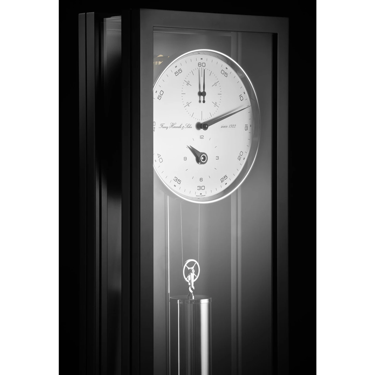 Hermle Mechanical Precision Movement 31 Days Power Reserve Black With White Dial Long Case Wall Clock 71006-740761 5 Hermle Mechanical Precision Movement 31 Days Power Reserve Black With White Dial Long Case Wall Clock 71006-740761 - Image 5